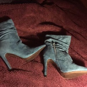 Heel booties